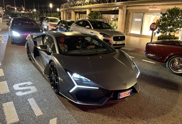 Lamborghini Revuelto