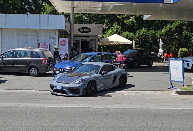 Porsche 718 Cayman GT4 RS Weissach Package