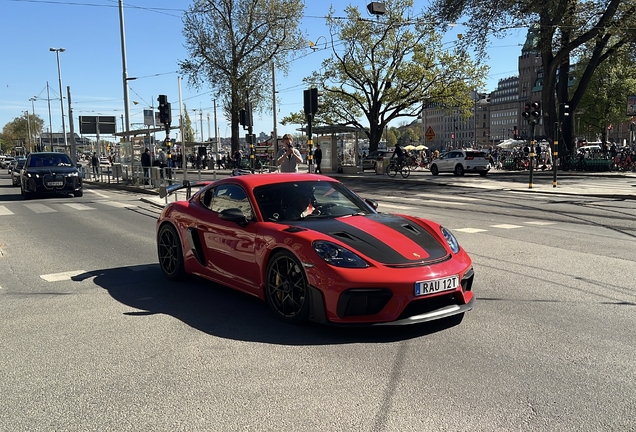 Porsche 718 Cayman GT4 RS Weissach Package
