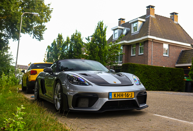 Porsche 718 Spyder RS