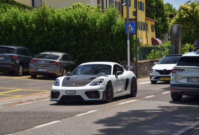 Porsche 718 Spyder RS Weissach Package