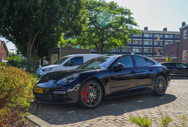 Porsche 971 Panamera Turbo MkI