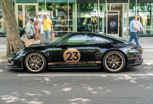 Porsche 992 GT3 Touring MkI