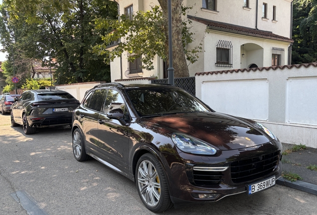 Porsche Cayenne Turbo S E-Hybrid