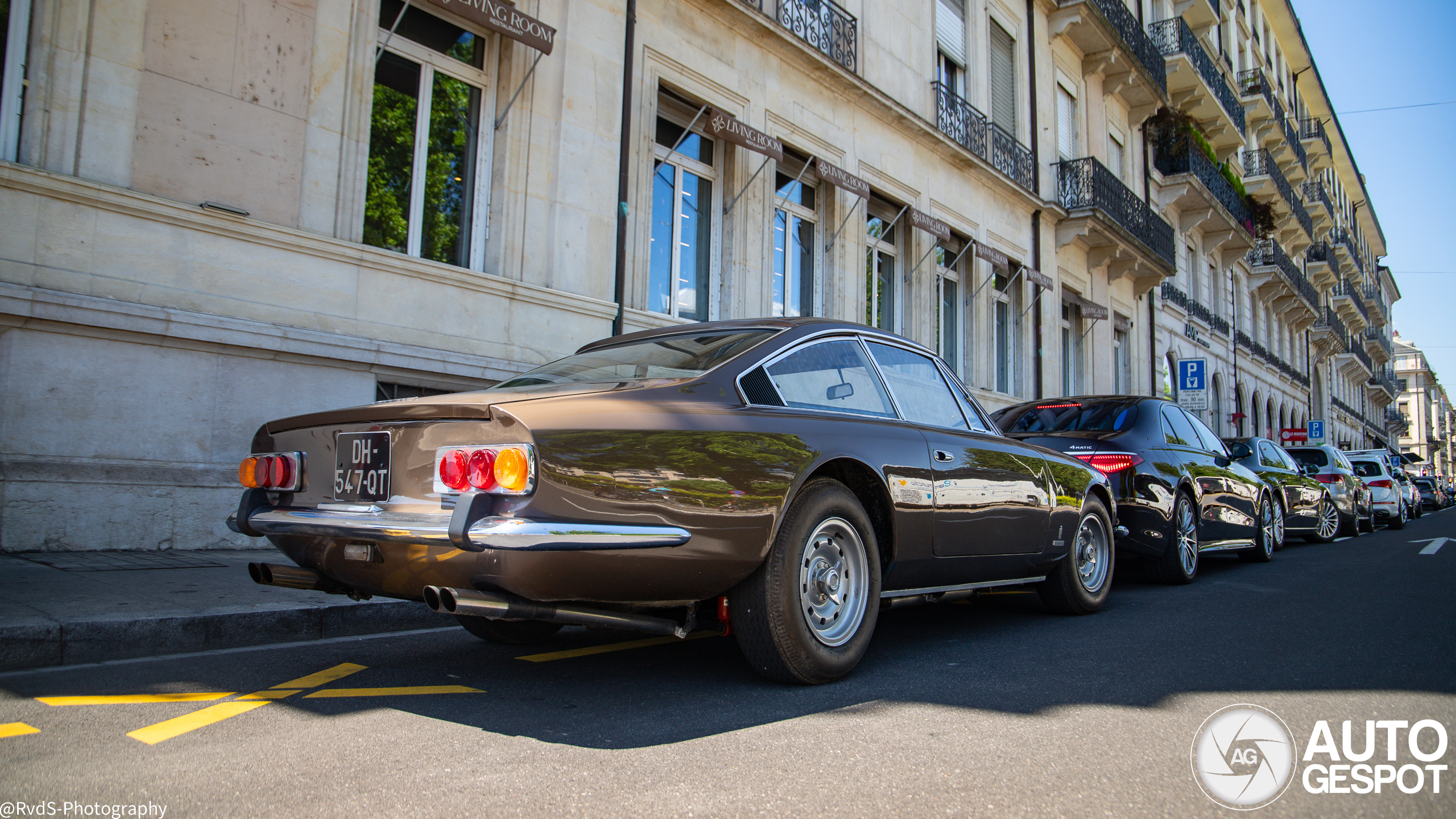 Ferrari 365 GT 2+2