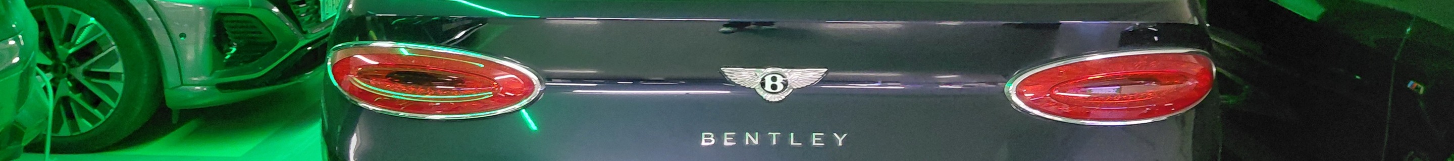 Bentley Bentayga Hybrid 2021
