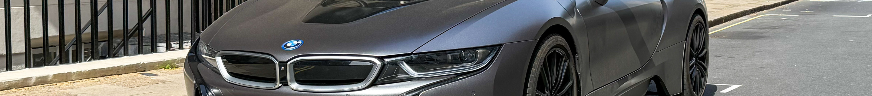 BMW i8 Roadster