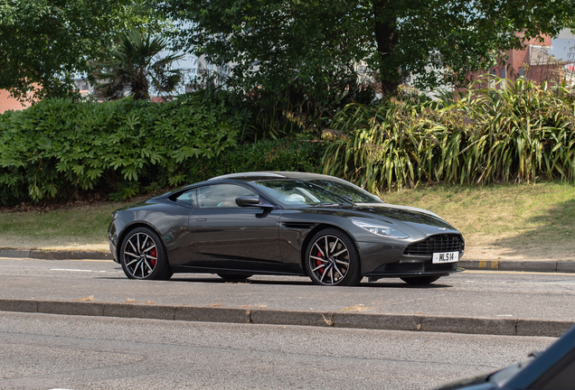 Aston Martin DB11