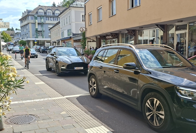 Aston Martin DBX