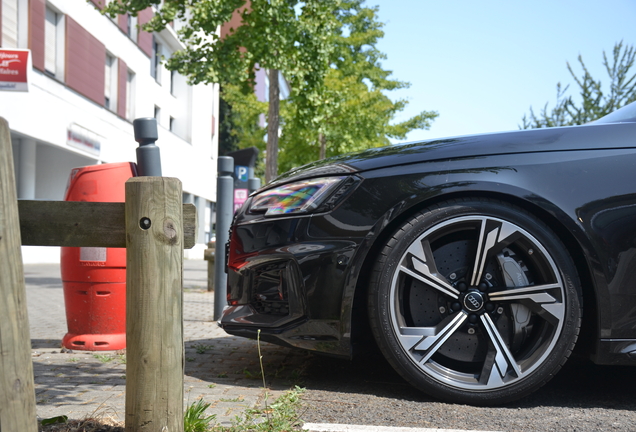Audi RS4 Avant B9