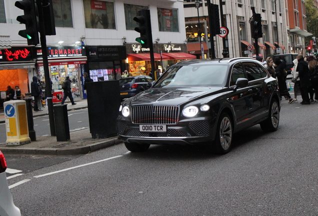 Bentley Bentayga Azure 2024