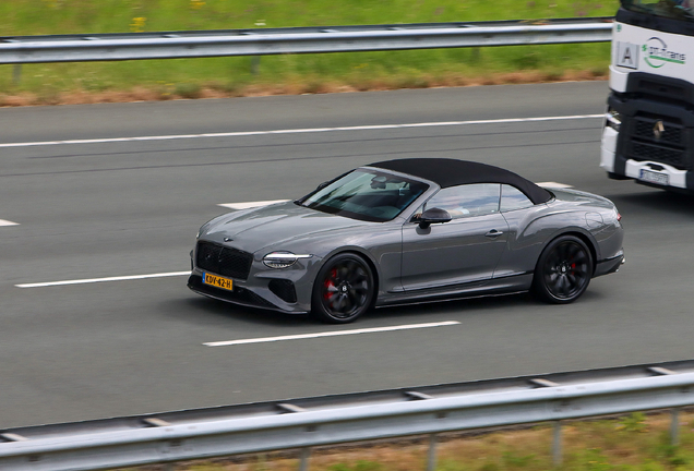 Bentley Continental GTC 2025