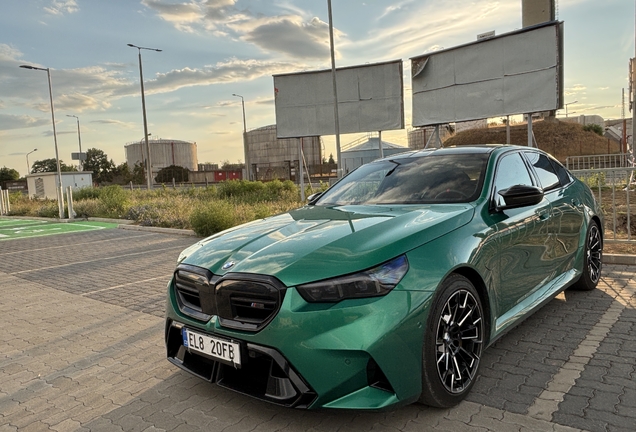 BMW M5 G90
