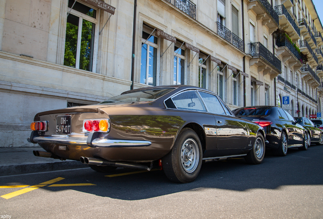Ferrari 365 GT 2+2