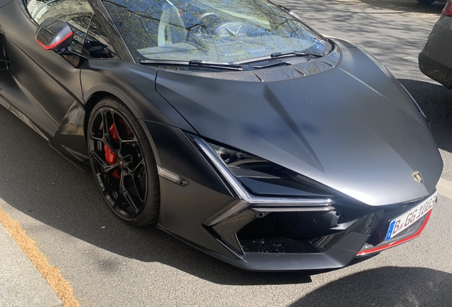 Lamborghini Revuelto