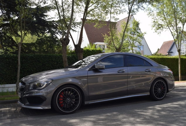 Mercedes-Benz CLA 45 AMG C117