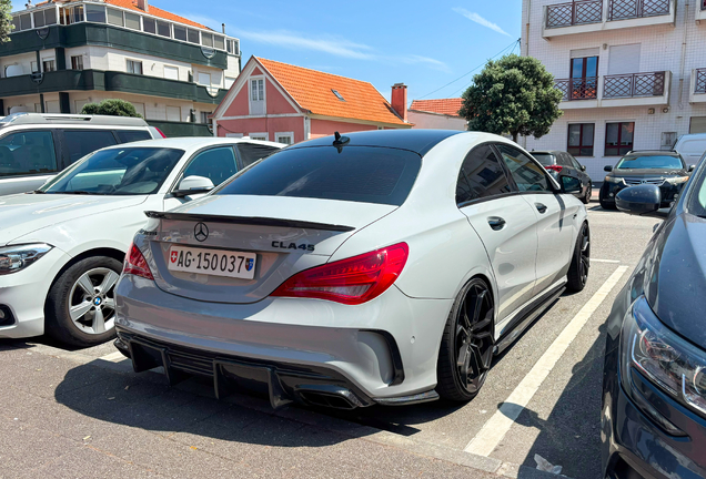 Mercedes-Benz CLA 45 AMG C117