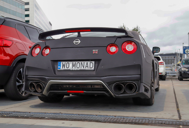 Nissan GT-R 2011