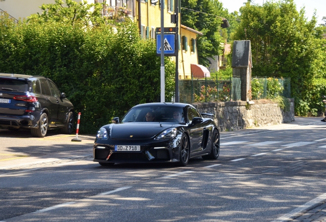 Porsche 718 Cayman GT4