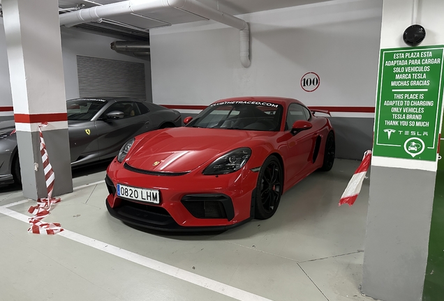 Porsche 718 Cayman GT4