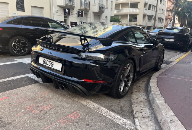 Porsche 718 Cayman GT4