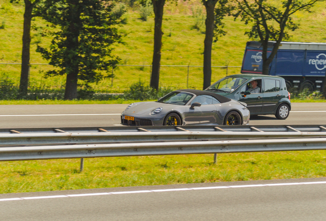 Porsche 992 Carrera 4 GTS Cabriolet MkII