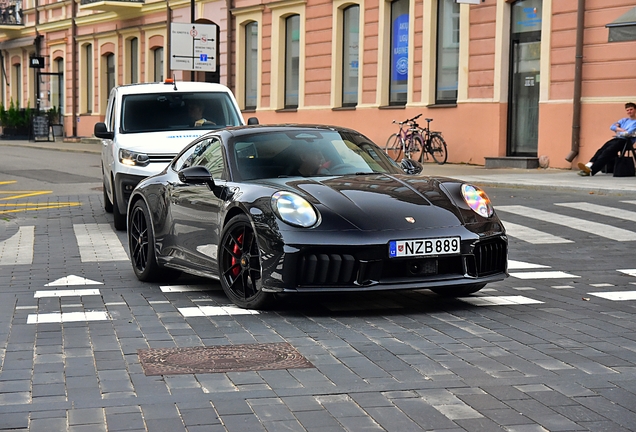 Porsche 992 Carrera 4 GTS MkII
