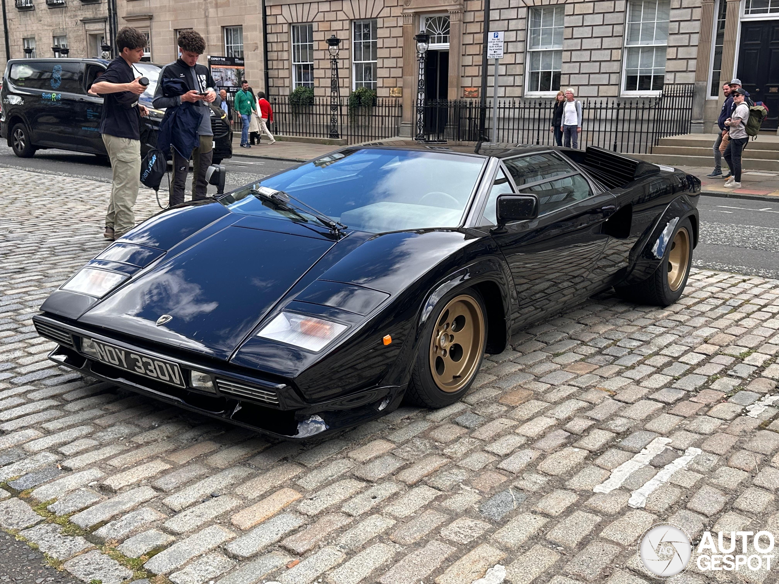 Lamborghini Countach LP400 S