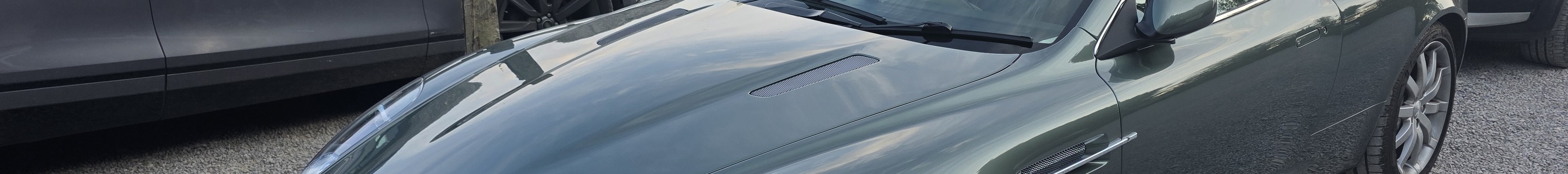 Aston Martin DB9