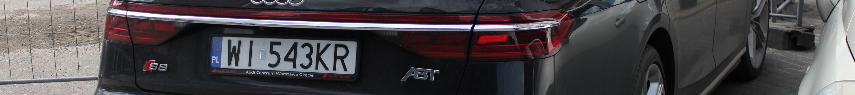 Audi S8 D5
