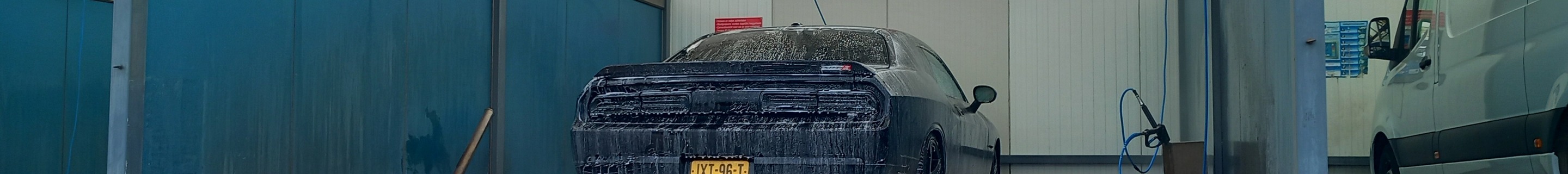 Dodge Challenger SRT-8