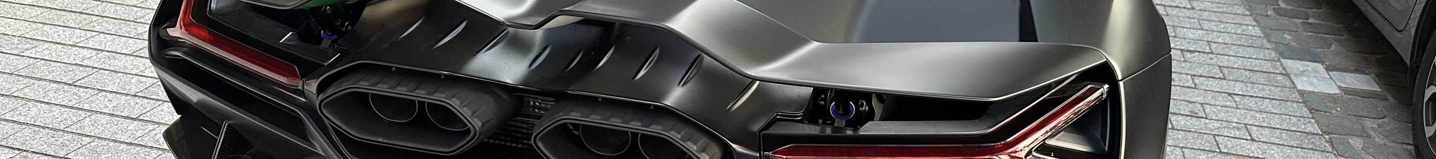 Lamborghini Revuelto