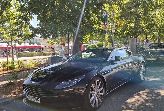 Aston Martin DB11 V8