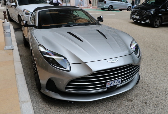 Aston Martin DB12 Volante