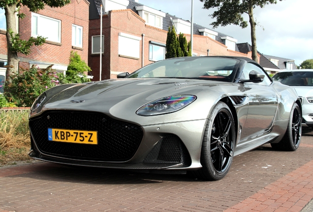 Aston Martin DBS Superleggera Volante