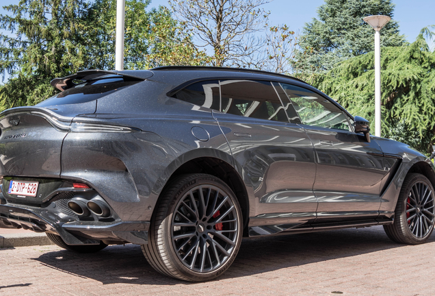 Aston Martin DBX707