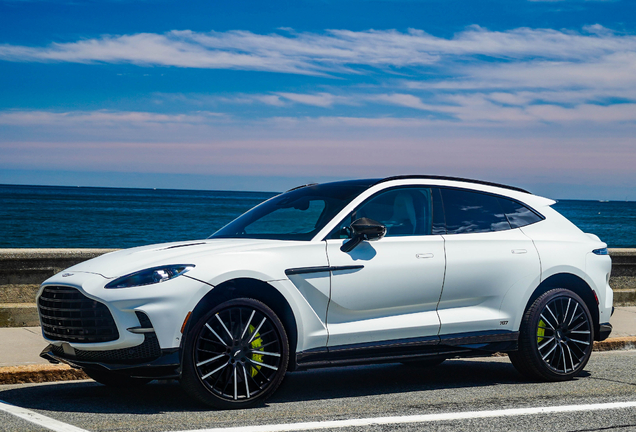 Aston Martin DBX707