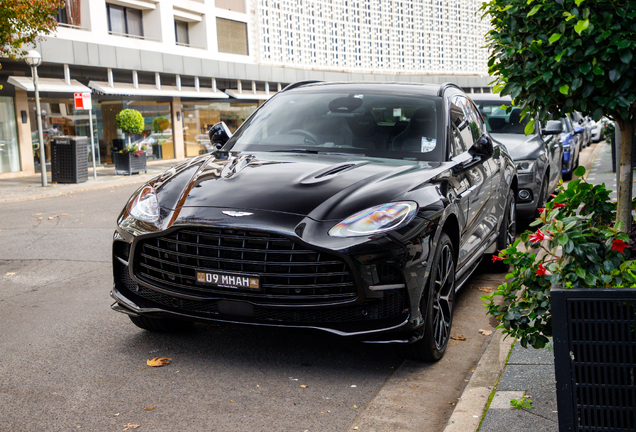 Aston Martin DBX707