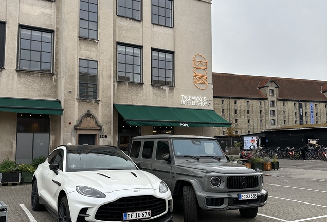 Aston Martin DBX707