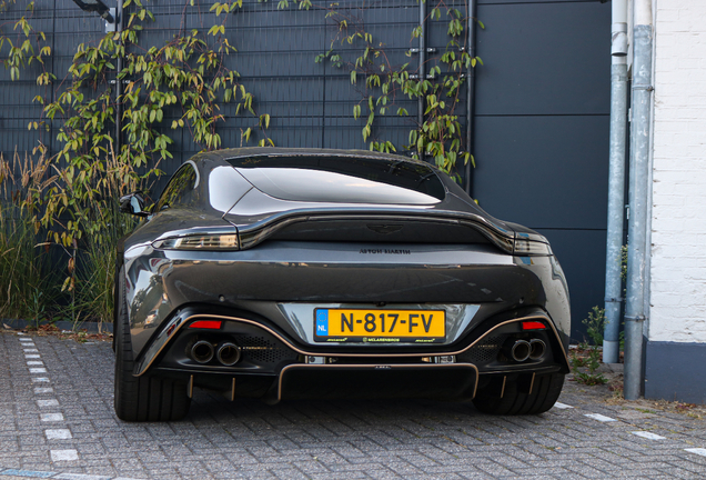 Aston Martin V8 Vantage 2018