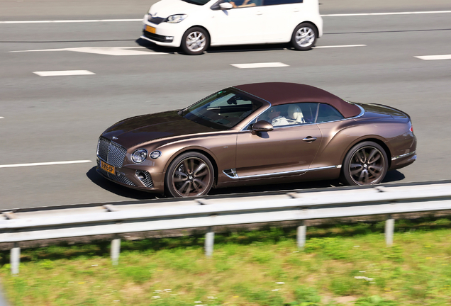 Bentley Continental GTC V8 2020