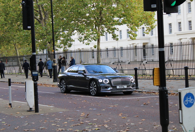 Bentley Flying Spur Hybrid