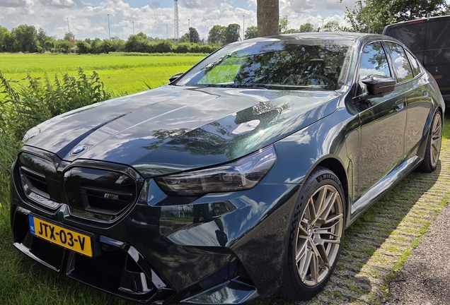 BMW M5 G90