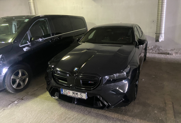 BMW M5 G90