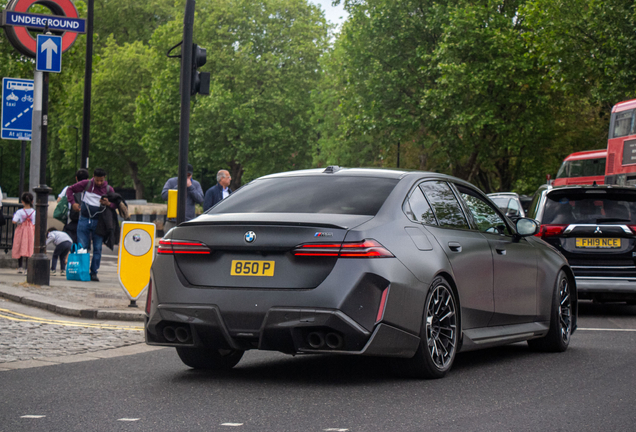BMW M5 G90
