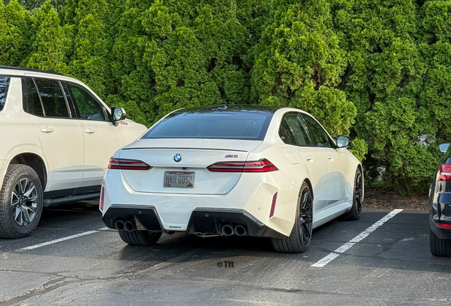 BMW M5 G90