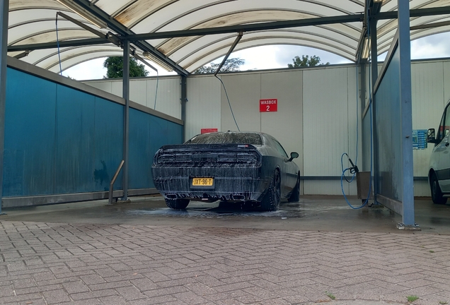 Dodge Challenger SRT-8