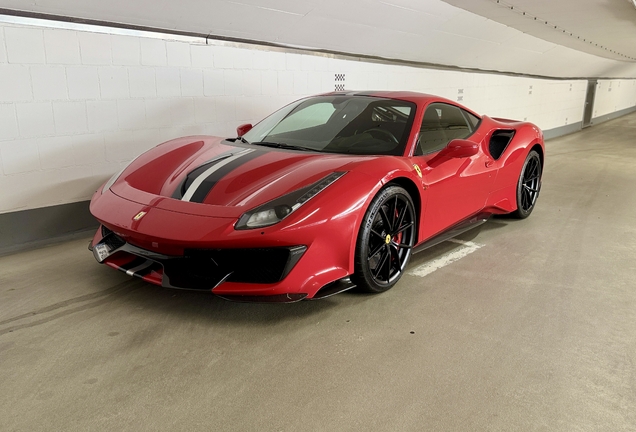 Ferrari 488 Pista