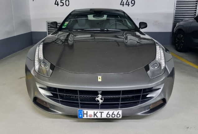 Ferrari FF