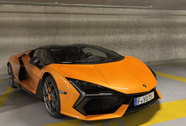Lamborghini Revuelto